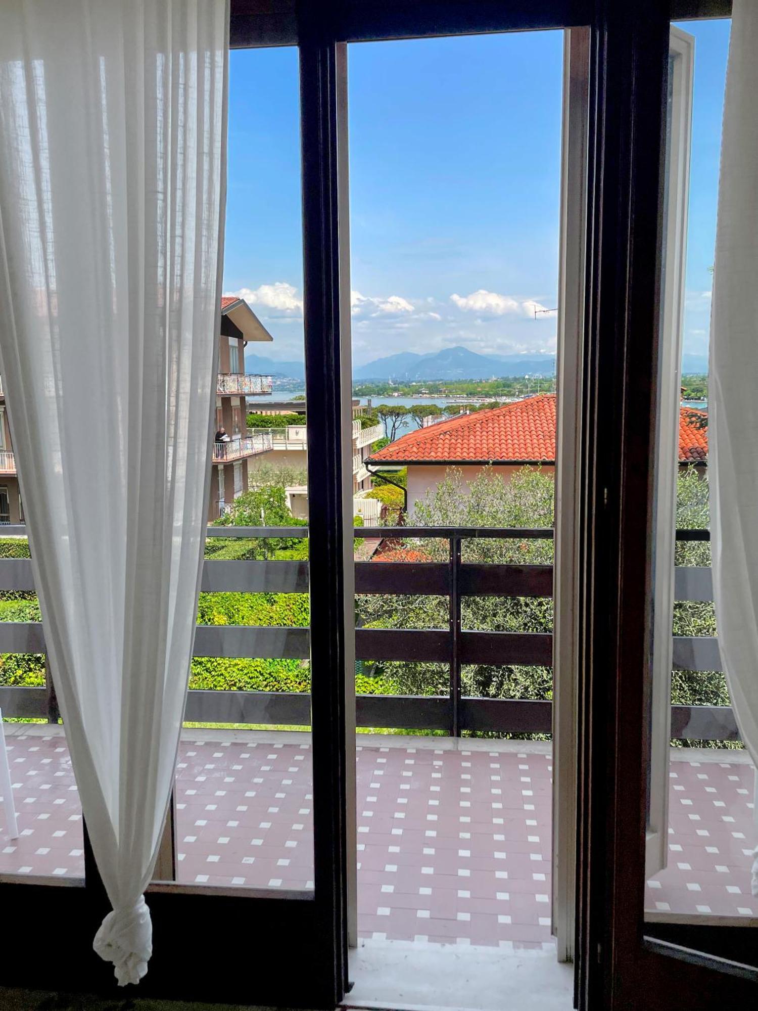 Villa 70 Πεσκιέρα ντελ Γκάρντα Εξωτερικό φωτογραφία